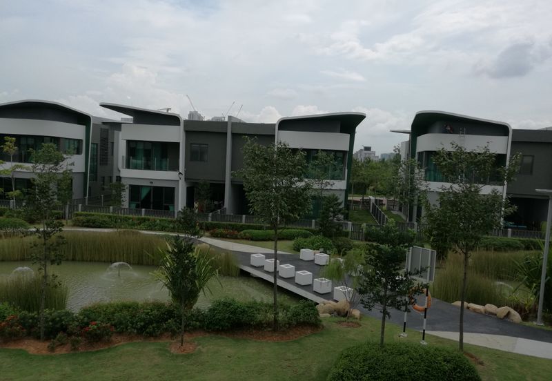 Lepironia Gardens, Setia Eco Glades
