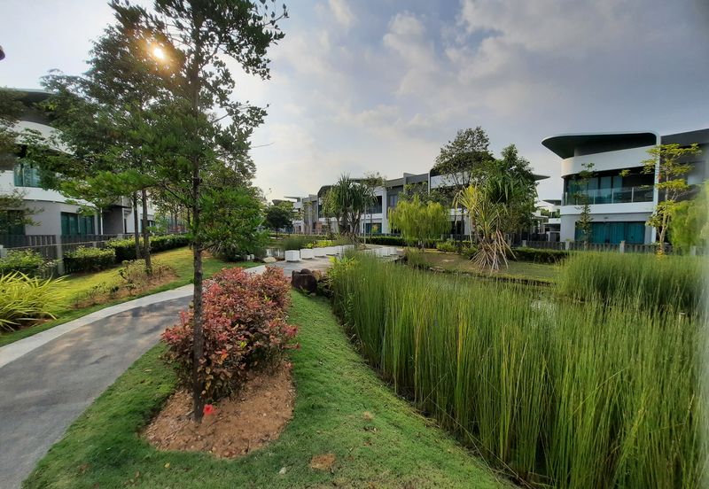 Lepironia Gardens, Setia Eco Glades