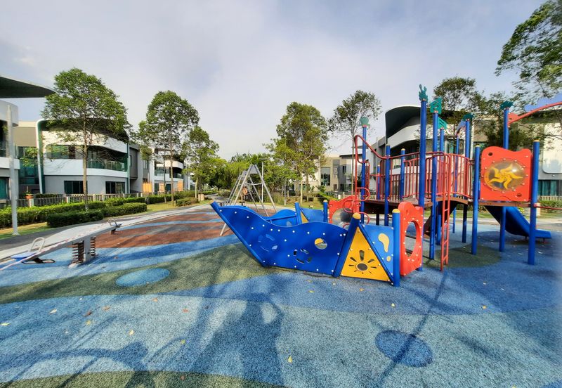 Lepironia Gardens, Setia Eco Glades