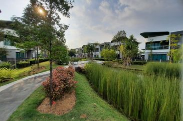 Lepironia Gardens, Setia Eco Glades