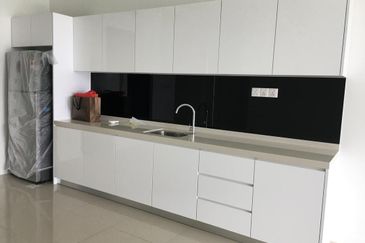 Isle of Kamares, Setia Eco Glades