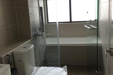 Isle of Kamares, Setia Eco Glades