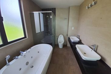 Lepironia Gardens, Setia Eco Glades