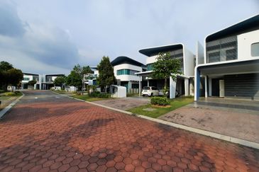 Lepironia Gardens, Setia Eco Glades