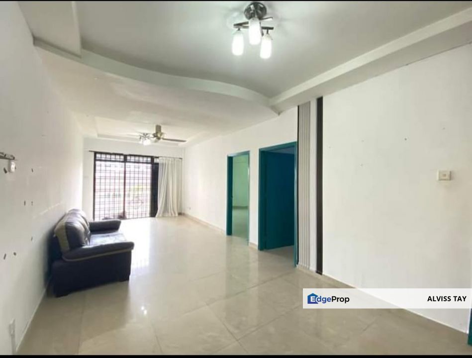  Skudai Villa / Skudai Baru / 2 Bedroom / For Sale , Johor, Skudai