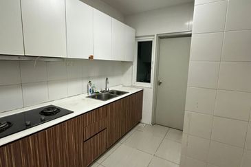 Seasons Luxury Apartments @ Amara Larkin