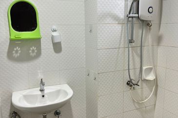 Seasons Luxury Apartments @ Amara Larkin