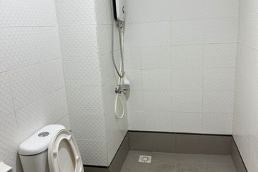 Seasons Luxury Apartments @ Amara Larkin