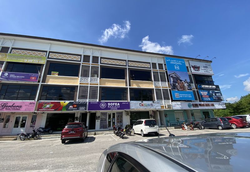 Commercial Shoplot for Rent 