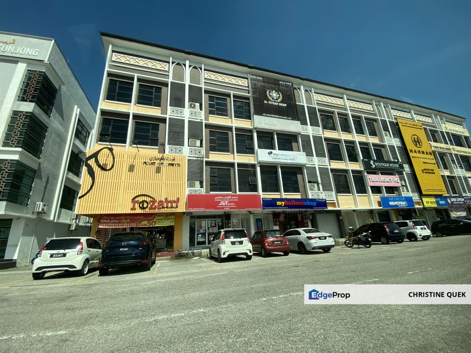 Kedai 3 Tingkat untuk Dijual di Tunjung, KB, Kelantan, Kota Bharu