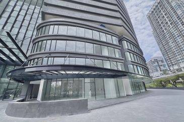 8 Premier @ i-City Finance Avenue