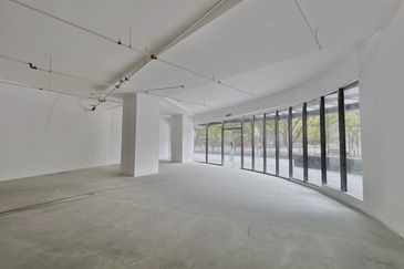 8 Premier @ i-City Finance Avenue