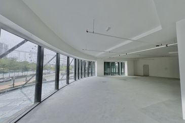 8 Premier @ i-City Finance Avenue