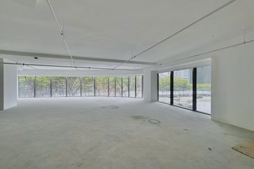 8 Premier @ i-City Finance Avenue