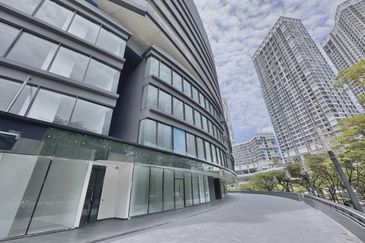 8 Premier @ i-City Finance Avenue