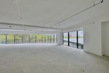 8 Premier @ i-City Finance Avenue