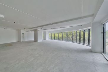 8 Premier @ i-City Finance Avenue