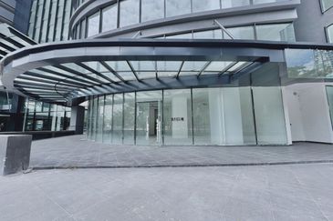 8 Premier @ i-City Finance Avenue