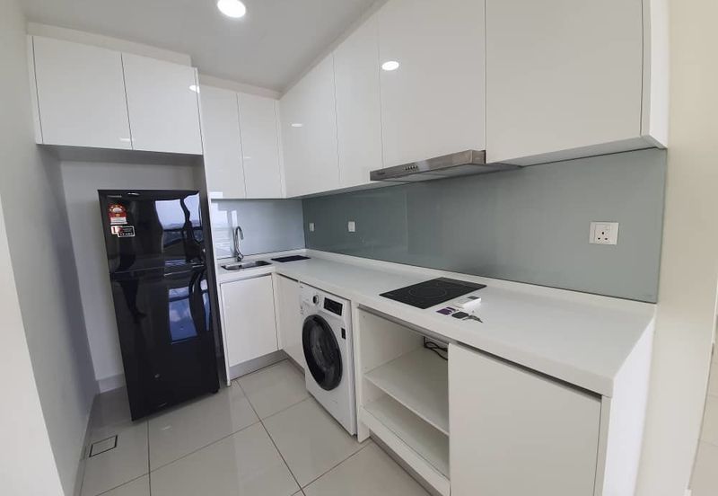 Pandora @ Tropicana Metropark