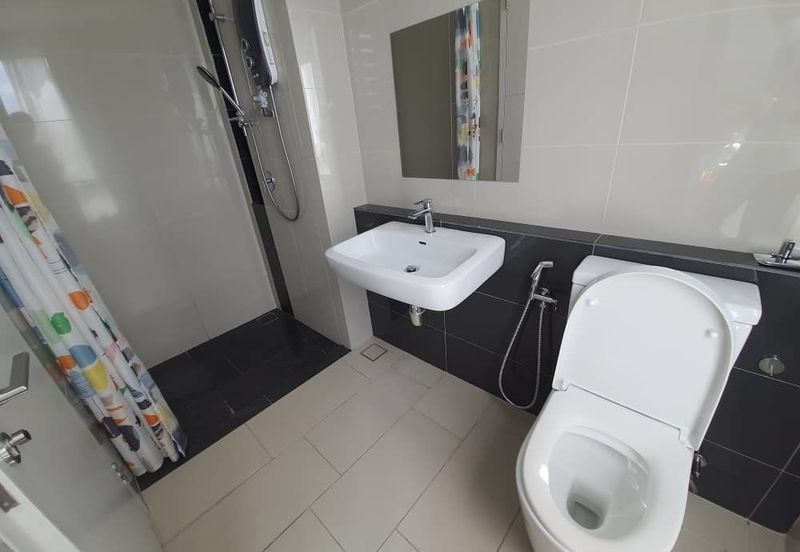 Pandora @ Tropicana Metropark