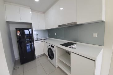 Pandora @ Tropicana Metropark