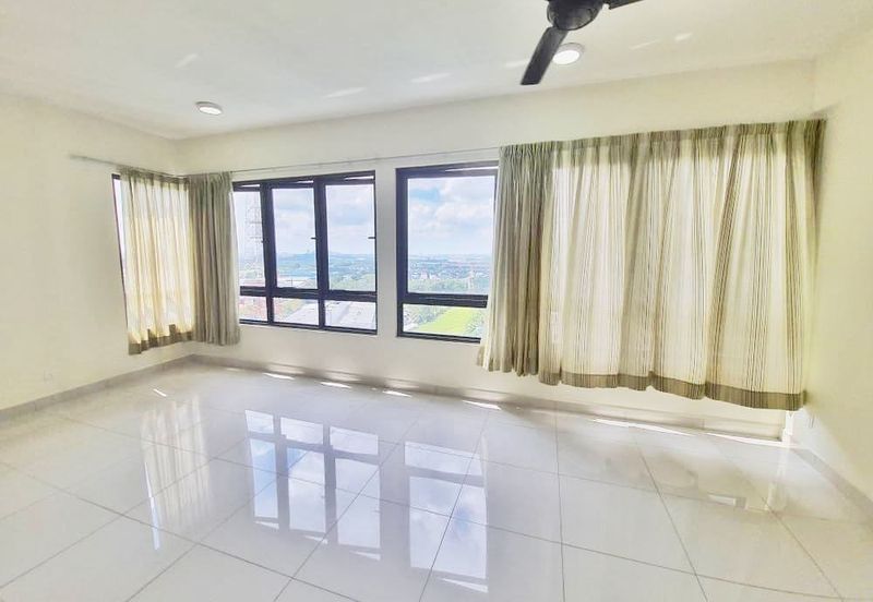 Pandora @ Tropicana Metropark