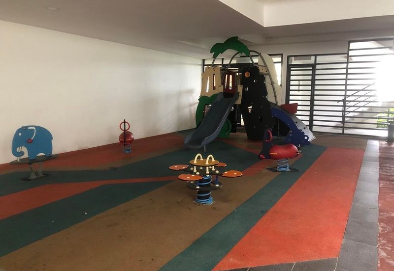 Pandora @ Tropicana Metropark