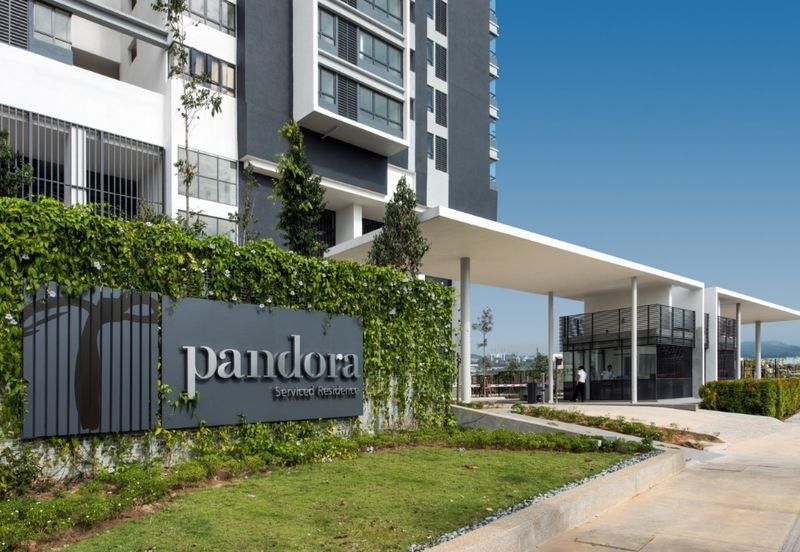 Pandora @ Tropicana Metropark