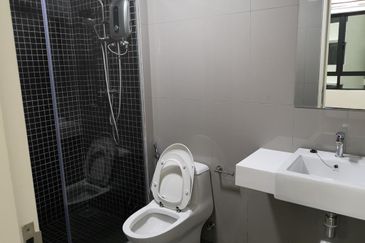 Renai Jelutong Residences