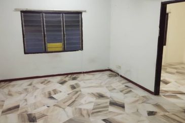Flat PKNS, Seksyen 7