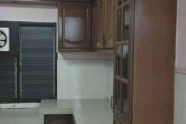 Flat PKNS, Seksyen 7