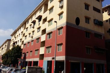 Flat PKNS, Seksyen 7
