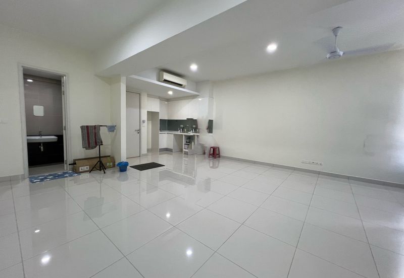 Pandora @ Tropicana Metropark