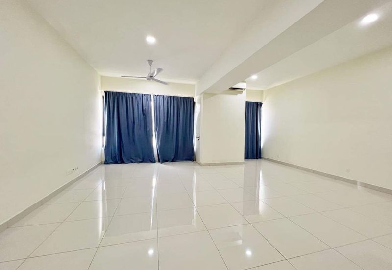 Pandora @ Tropicana Metropark