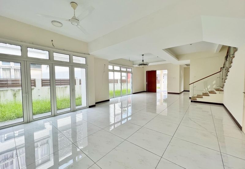 Casa Idaman, Setia Alam