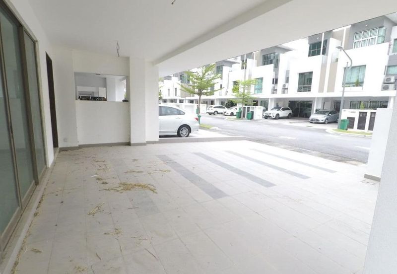 Lake Point Residence