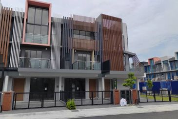 Taman Puchong Legenda