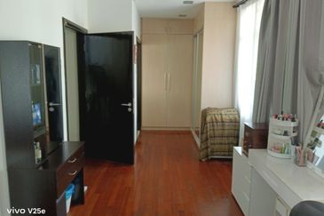 Changkat Kiara Surya