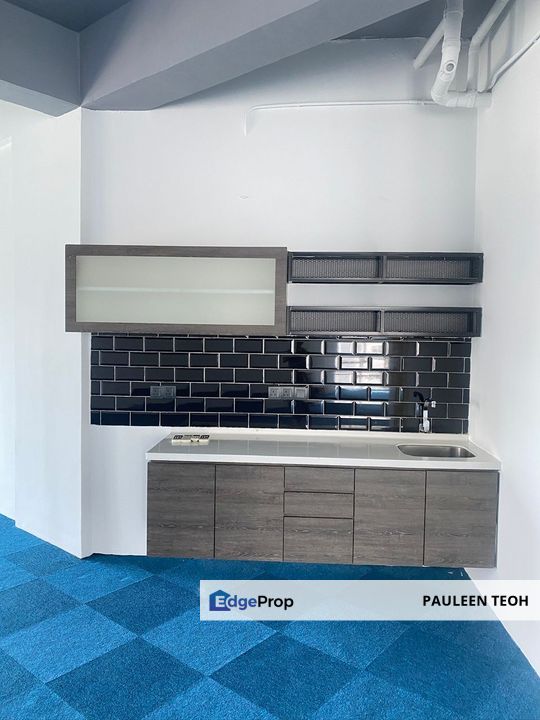 V square @ PJ City Centre | Mid Floor Office with Own Toilet for SALE, Selangor, Petaling Jaya