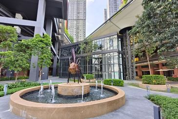 Gravit8 @ Klang South