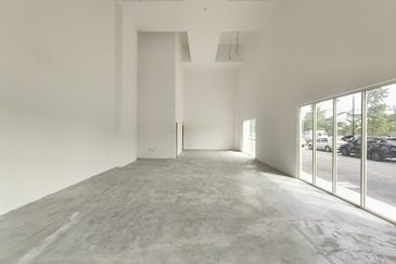 Gravit8 @ Klang South