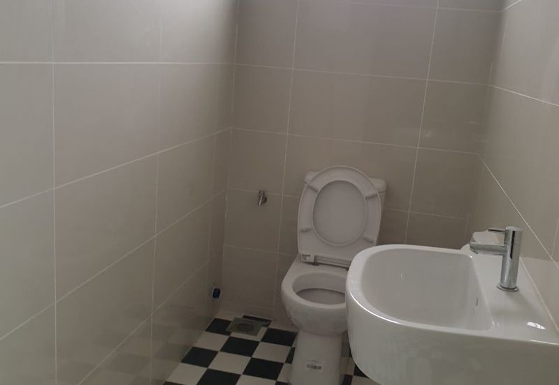 Brighton @ Eco Majestic