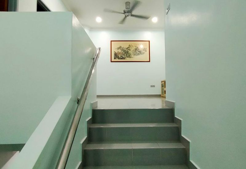 SL 2, Bandar Sungai Long