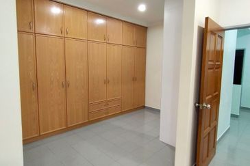 SL 2, Bandar Sungai Long