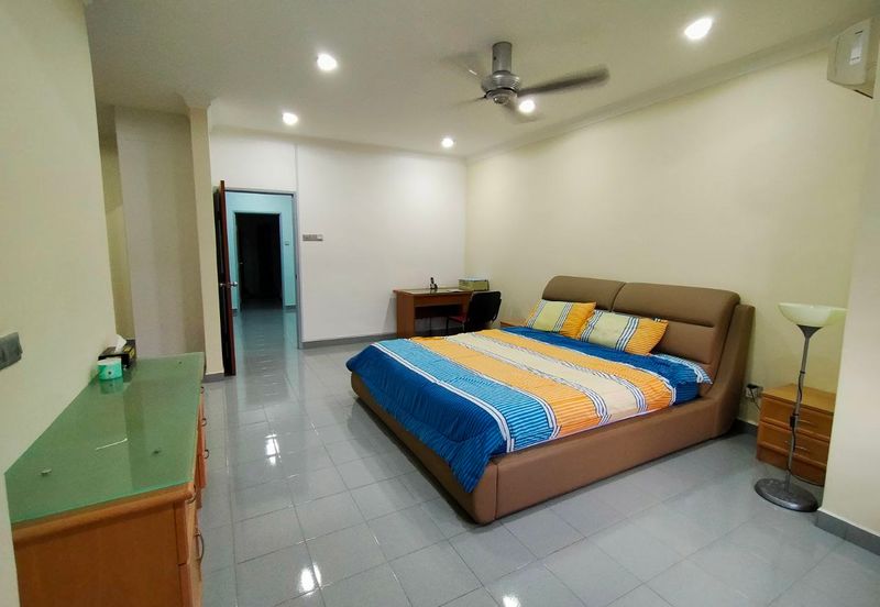 SL 2, Bandar Sungai Long