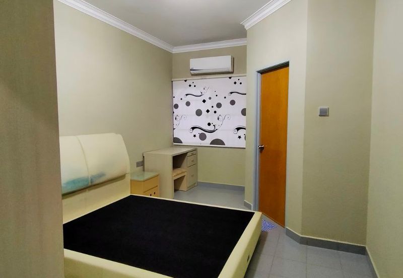 SL 2, Bandar Sungai Long