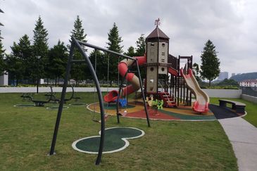 𝐓𝐡𝐞 𝐂𝐫𝐮𝐢𝐬𝐞 𝐂𝐨𝐧𝐝𝐨, 𝐁𝐚𝐧𝐝𝐚𝐫 𝐏𝐮𝐭𝐞𝐫𝐢 𝐏𝐮𝐜𝐡𝐨𝐧𝐠 𝐅𝐨𝐫 𝐑𝐞𝐧𝐭