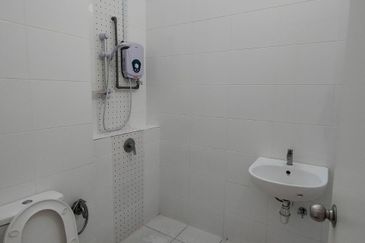 Cradleton @ Eco Majestic