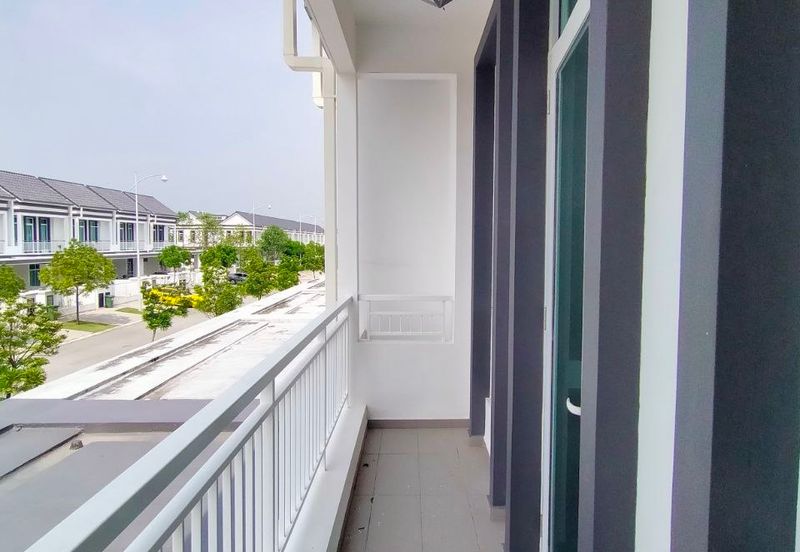 Merrydale @ Eco Majestic