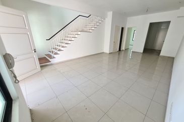 Cradleton @ Eco Majestic